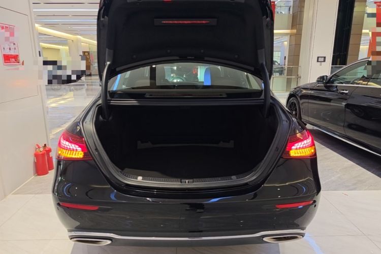 Used Mercedes-Benz E-Class 2022 E 260 L Trunk