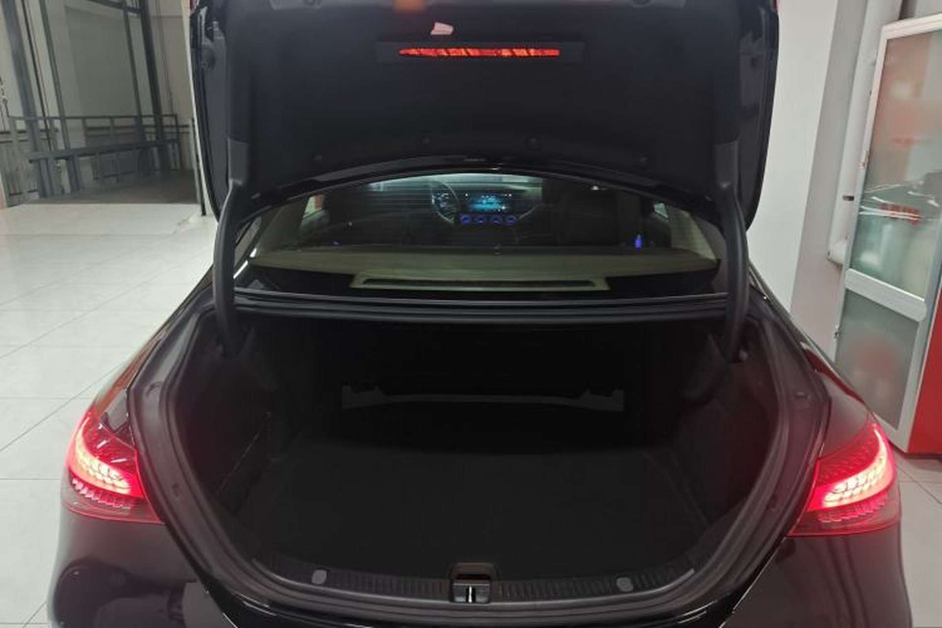Used Mercedes-Benz E-Class 2022 E 300 L Stylish Model Trunk