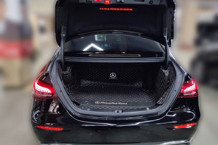Used Mercedes-Benz E-Class 2022 E 260 L Trunk