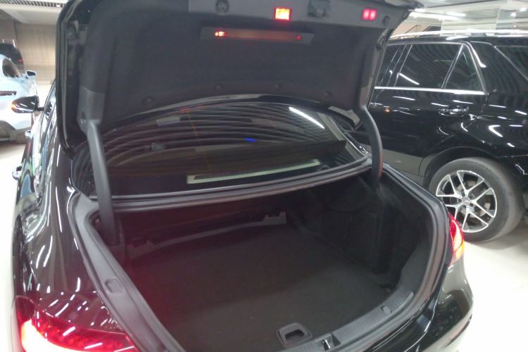 Used Mercedes-Benz E-Class 2022 Updated E 300 L Luxury Edition Trunk