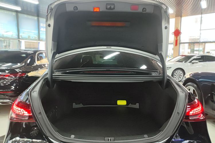 Used Mercedes-Benz E-Class 2022 Revised Version E 300 L Sport Luxury Edition Trunk