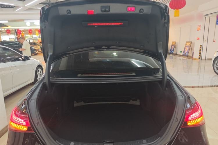 Used Mercedes-Benz E-Class 2022 Updated E 300 L Luxury Edition Trunk