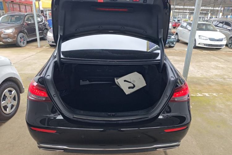 Used Mercedes-Benz E-Class 2022 Revised Version E 300 L Fashion Edition Trunk