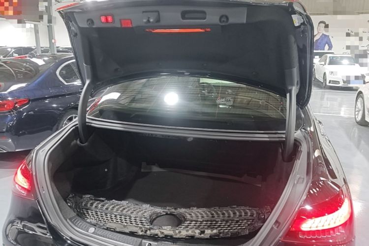 Used Mercedes-Benz E-Class 2022 E 260 L Sport Edition Trunk