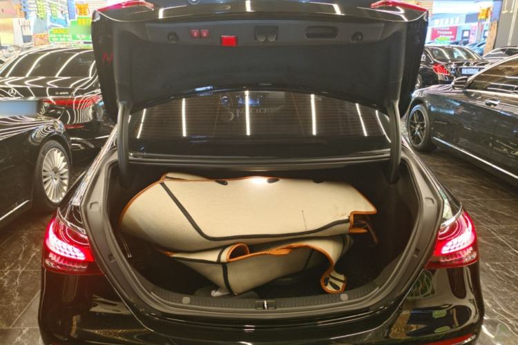 Used Mercedes-Benz E-Class 2022 Second Facelift E 260 L Sport Edition Trunk