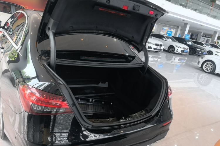 Used Mercedes-Benz E-Class 2022 Revised E 300 L Sporty and Stylish Edition Trunk