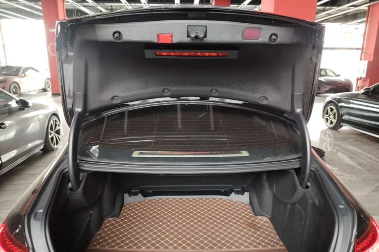 Used Mercedes-Benz E-Class 2022 Second Facelift E 300 L Fashion Edition Trunk
