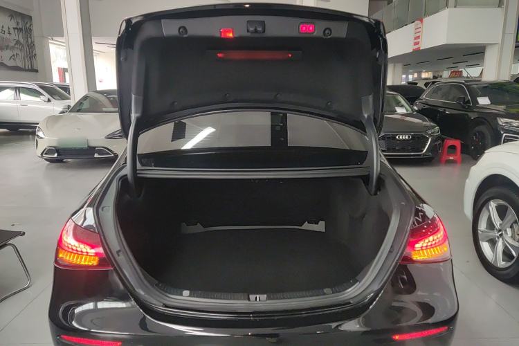 Used Mercedes-Benz E-Class 2022 Second Facelift E 300 L Luxury Edition Trunk