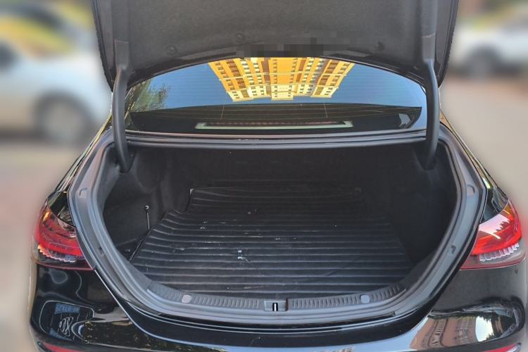 Used Mercedes-Benz E-Class 2022 E 260 L Trunk