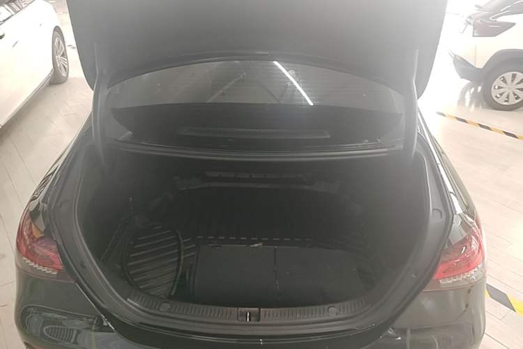 Used Mercedes-Benz E-Class 2022 Revised Version E 300 L Sport Luxury Edition Trunk