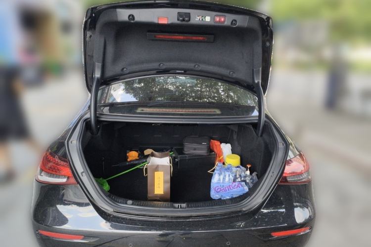 Used Mercedes-Benz E-Class 2022 Second Facelift E 300 L Fashion Edition Trunk