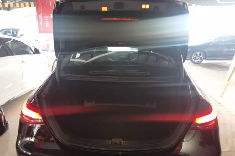 Used Mercedes-Benz E-Class 2022 E 300 L Stylish Model Trunk