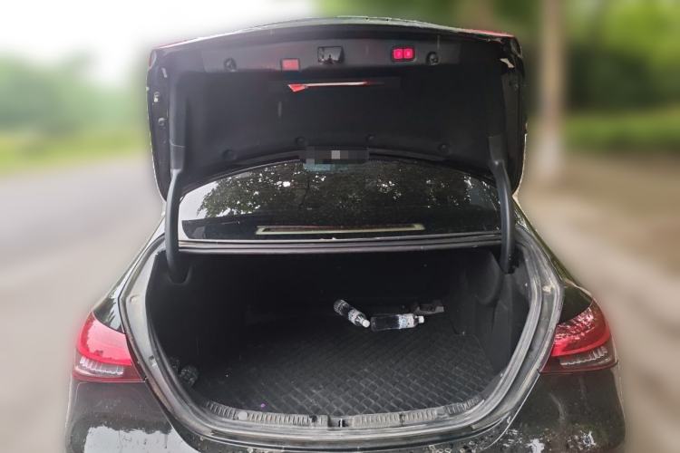 Used Mercedes-Benz E-Class 2022 Updated E 300 L Luxury Edition Trunk