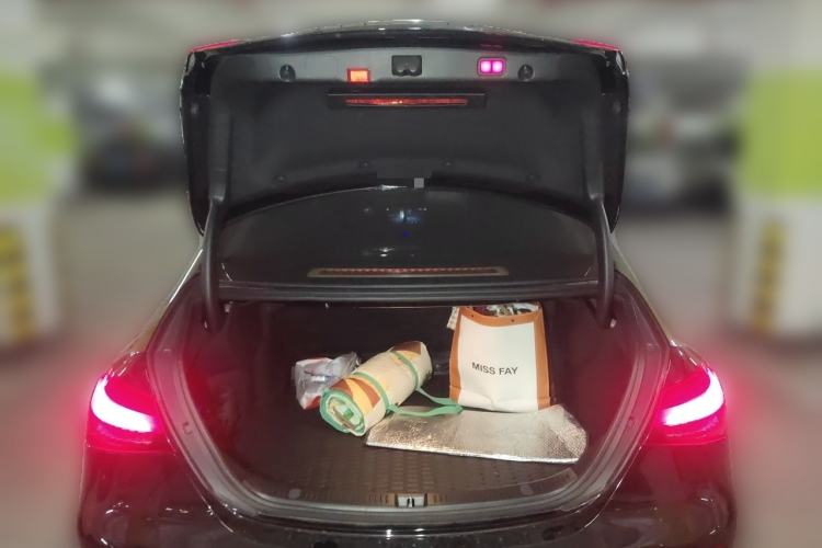 Used Mercedes-Benz E-Class 2022 Updated E 300 L Luxury Edition Trunk