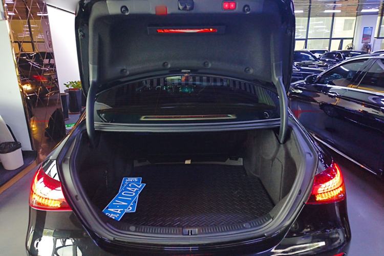 Used Mercedes-Benz E-Class 2022 E 300 L Luxury Model Trunk