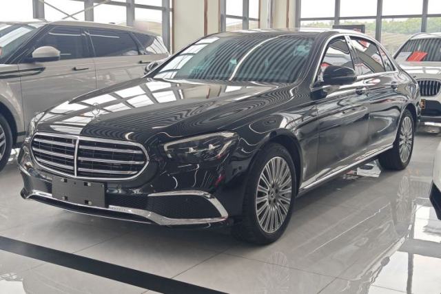 Mercedes-Benz E-Class 2022 Second Facelift E 300 L Fashion Edition مستعملة