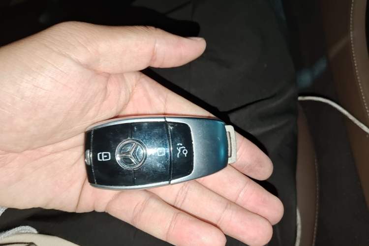 Used Mercedes-Benz E-Class 2022 Updated E 300 L Stylish Edition Vehicle Key