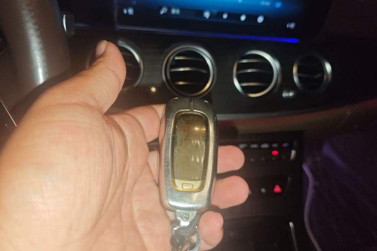 Used Mercedes-Benz E-Class 2022 E 260 L Vehicle Key