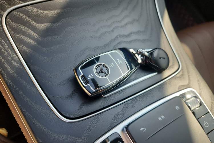 Used Mercedes-Benz E-Class 2022 E 300 Stylish Sports Edition Vehicle Key