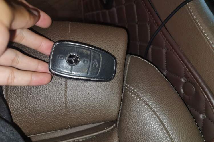 Used Mercedes-Benz E-Class 2022 Updated E 300 L Stylish Edition Vehicle Key