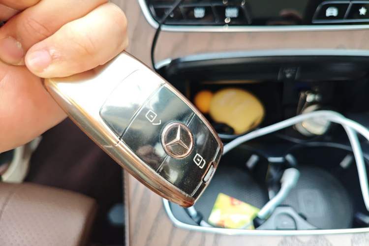 Used Mercedes-Benz E-Class 2022 Updated E 300 L Stylish Edition Vehicle Key