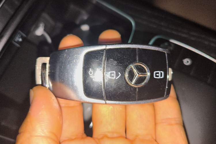 Used Mercedes-Benz E-Class 2022 E 260 L Sport Edition Vehicle Key