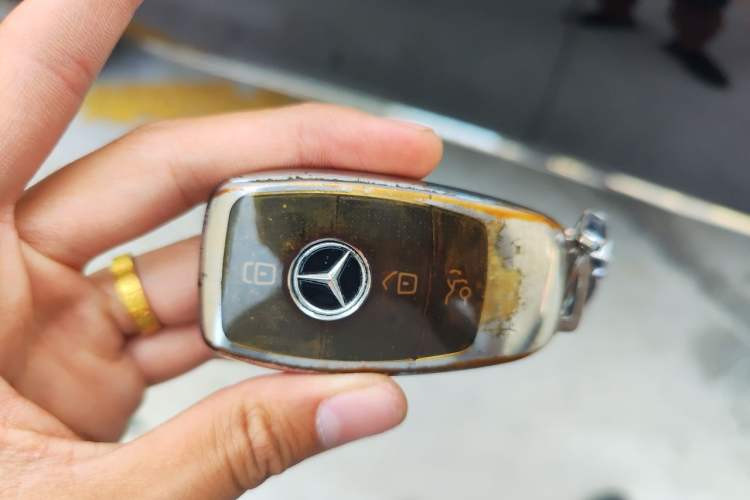 Used Mercedes-Benz E-Class 2022 Updated E 300 L Luxury Edition Vehicle Key