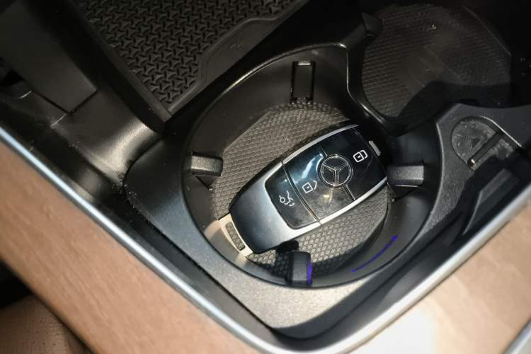Used Mercedes-Benz E-Class 2022 Updated E 300 L Stylish Edition Vehicle Key