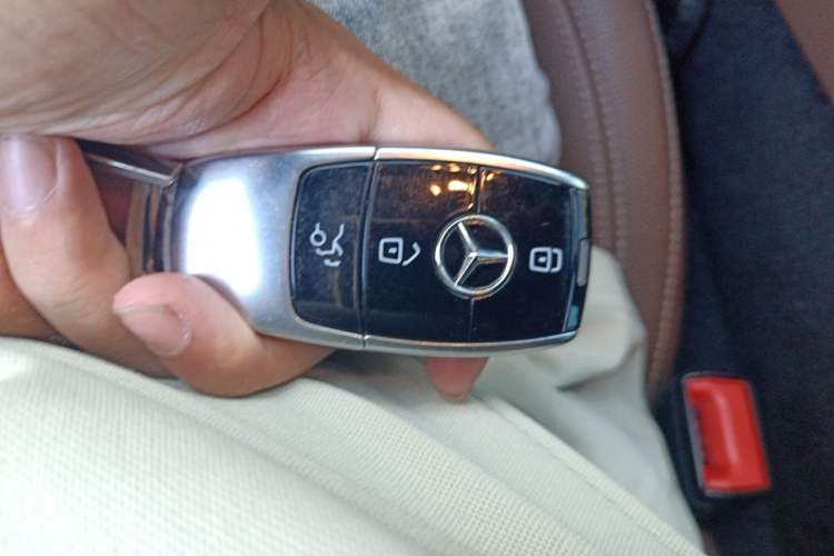 Used Mercedes-Benz E-Class 2022 Revised E 300 L Sporty and Stylish Edition Vehicle Key