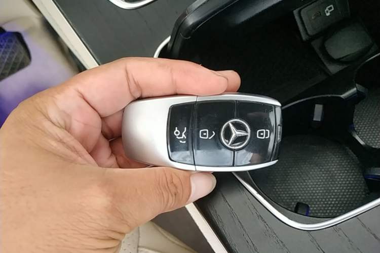 Used Mercedes-Benz E-Class 2022 E 300 L Sporty and Stylish Model Vehicle Key