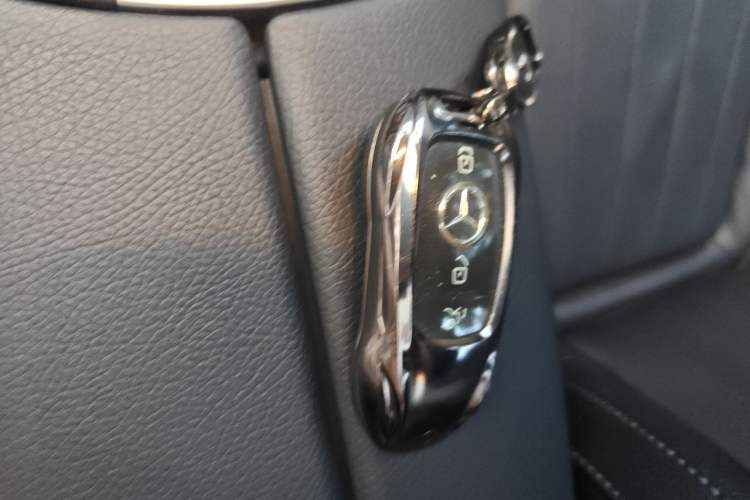 Used Mercedes-Benz E-Class 2022 E 260 L Vehicle Key