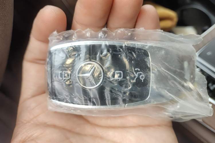 Used Mercedes-Benz E-Class 2022 Updated E 300 L Stylish Edition Vehicle Key