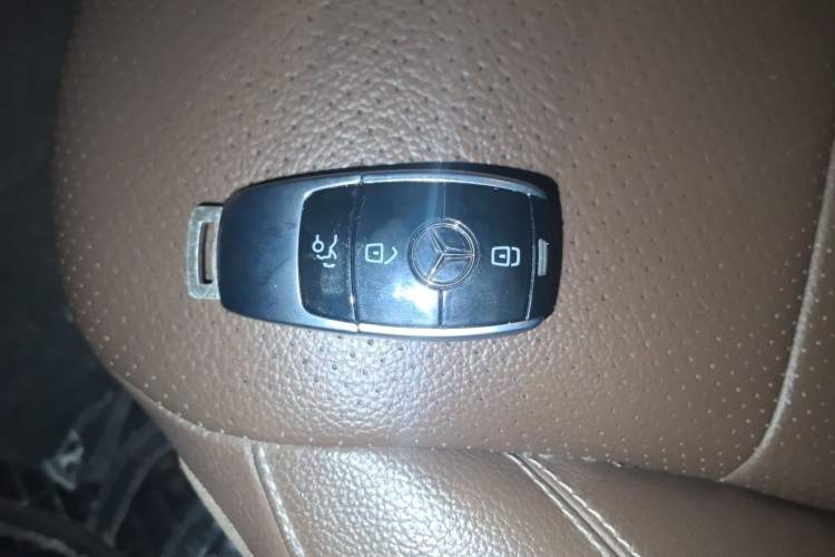 Used Mercedes-Benz E-Class 2022 Revised Version E 300 L Sporty and Stylish Edition Vehicle Key