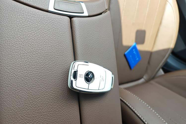 Used Mercedes-Benz E-Class 2022 E 260 Stylish Sports Edition Vehicle Key