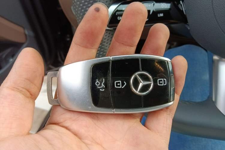 Used Mercedes-Benz E-Class 2022 Revised E 300 L Sporty and Stylish Edition Vehicle Key