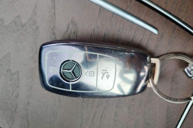 Used Mercedes-Benz E-Class 2022 Updated E 260 L Vehicle Key