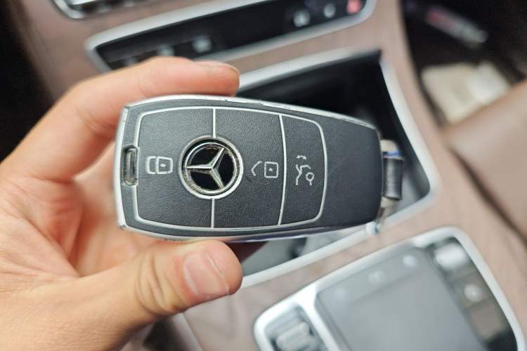 Used Mercedes-Benz E-Class 2022 E 260 L Vehicle Key