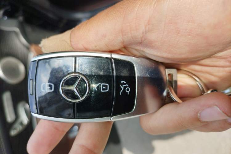 Used Mercedes-Benz E-Class 2022 Second Facelift E 260 L Sport Edition Vehicle Key