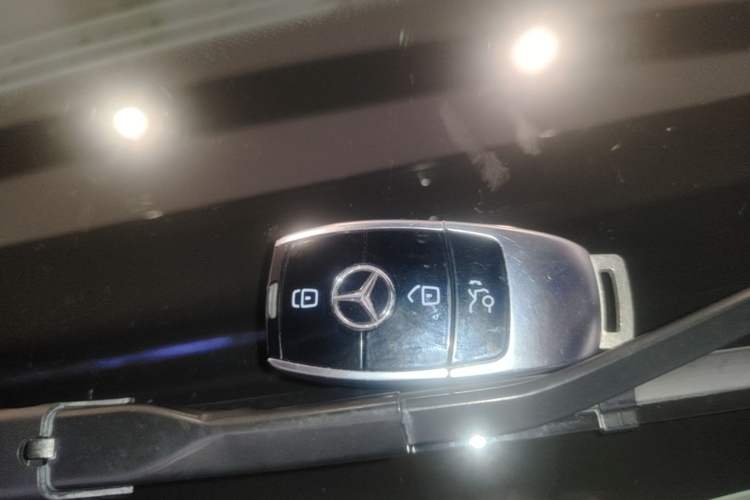 Used Mercedes-Benz E-Class 2022 Revised Version E 300 L Fashion Edition Vehicle Key