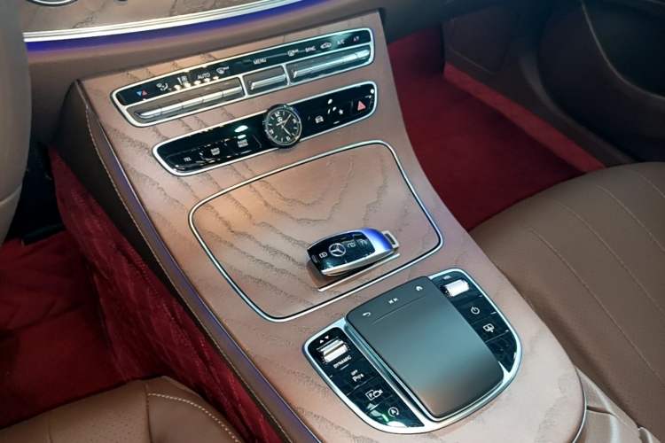 Used Mercedes-Benz E-Class 2022 Revised Version E 300 L Luxury Edition Vehicle Key