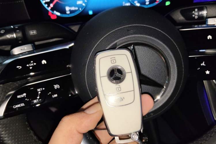 Used Mercedes-Benz E-Class 2022 Revised E 300 L Sporty and Stylish Edition Vehicle Key