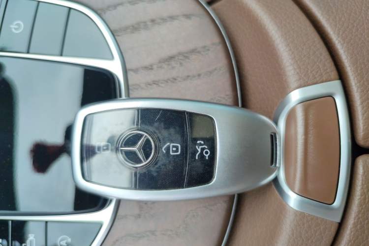 Used Mercedes-Benz E-Class 2022 Updated E 260 L Vehicle Key
