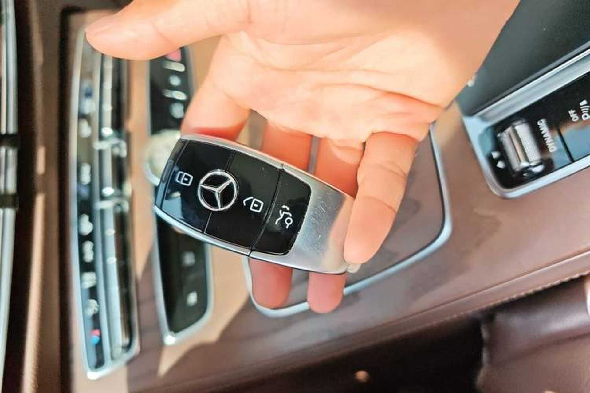 Used Mercedes-Benz E-Class 2022 Second Facelift E 300 L Luxury Edition Vehicle Key