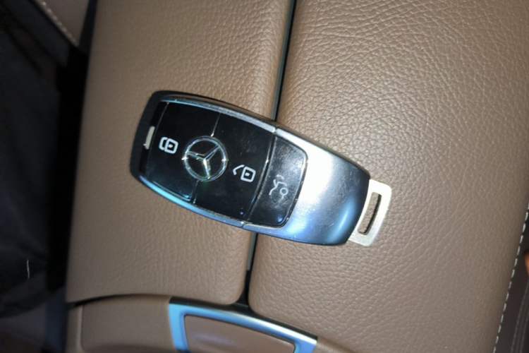 Used Mercedes-Benz E-Class 2022 E 260 L Vehicle Key