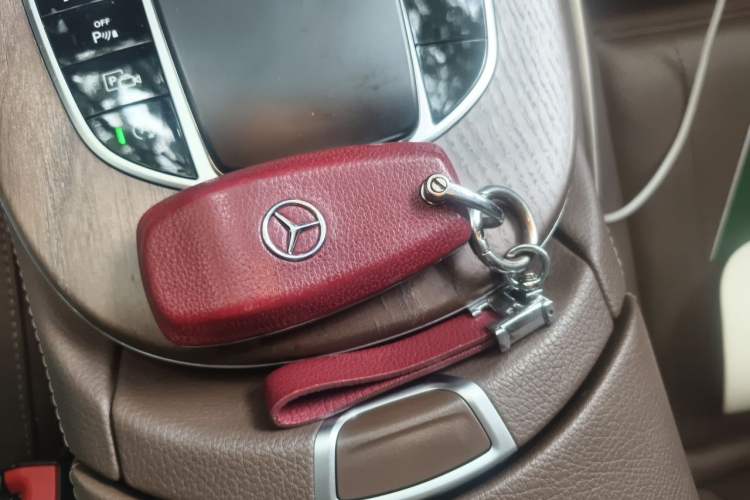 Used Mercedes-Benz E-Class 2022 Second Facelift E 260 L Vehicle Key