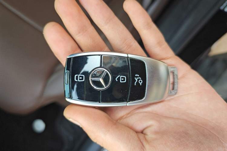 Used Mercedes-Benz E-Class 2022 Revised Version E 300 L Sport Luxury Edition Vehicle Key