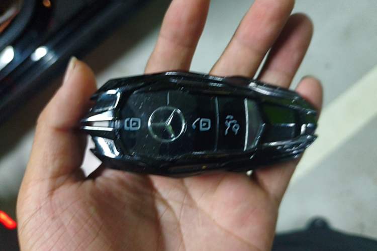 Used Mercedes-Benz E-Class 2022 E 300 L Sporty and Stylish Model Vehicle Key