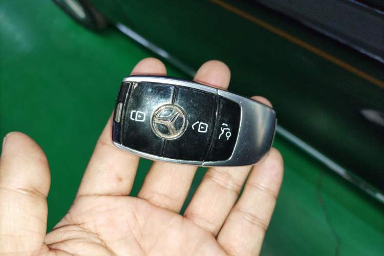 Used Mercedes-Benz E-Class 2022 Updated E 300 L Stylish Edition Vehicle Key
