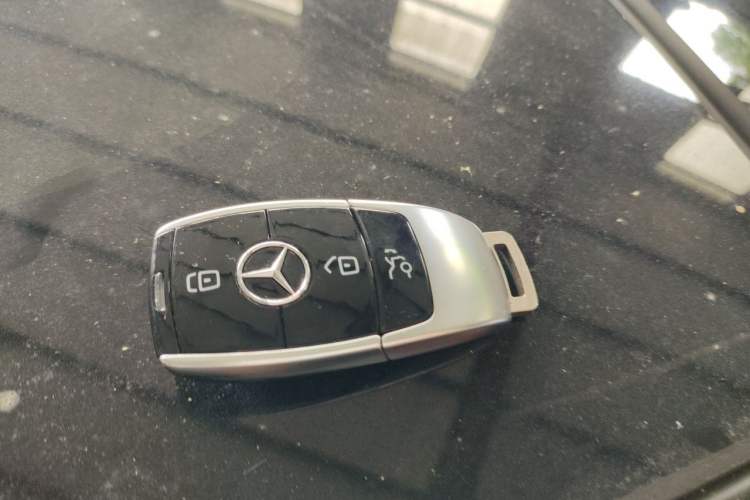 Used Mercedes-Benz E-Class 2022 Updated E 300 L Stylish Edition Vehicle Key