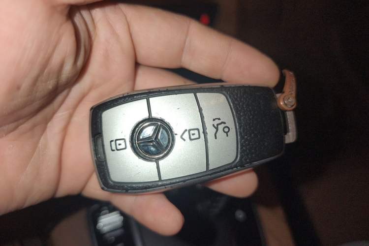 Used Mercedes-Benz E-Class 2022 E 260 L Vehicle Key